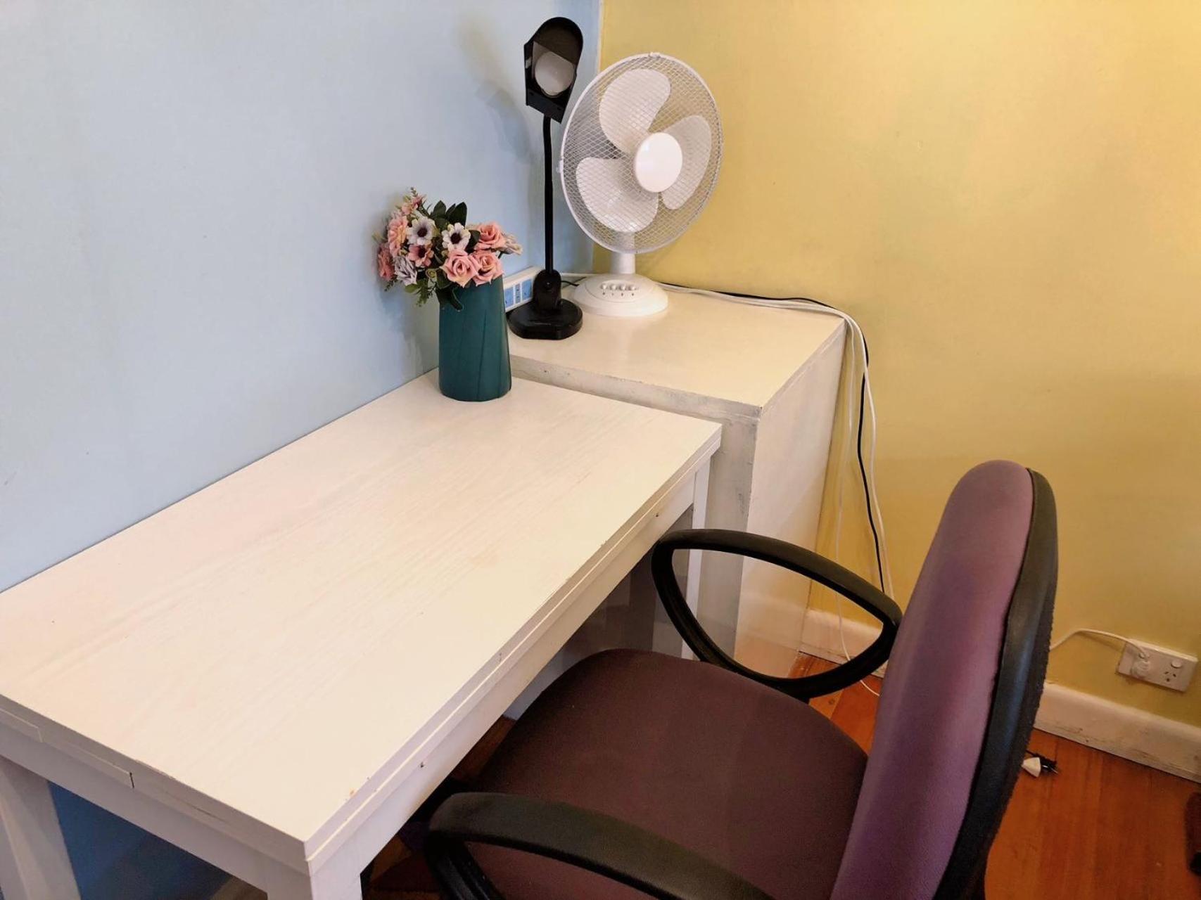 A Single Room Near The Railway Station Melburne Exterior foto